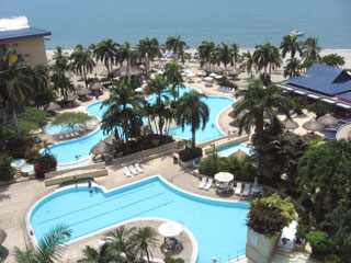 Los hoteles en la playa que le ofrece Santa Marta comienzan por el ZUATA HOTEL. Conozcalo aqu�.