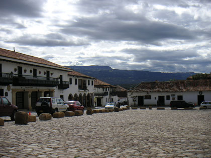 Costado de la plaza principal de Villa de Leyva